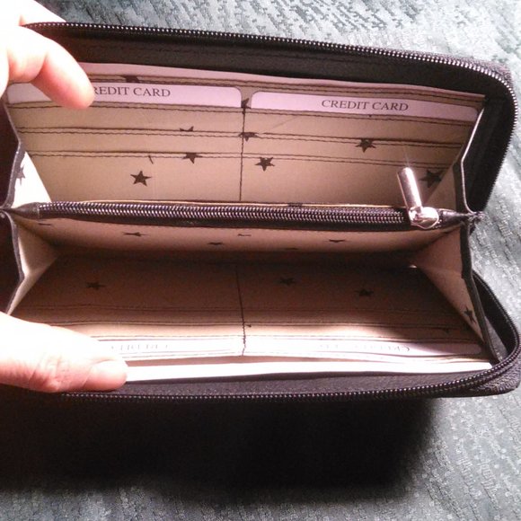 Owl Design Black Wallet - Picture 8 of 14